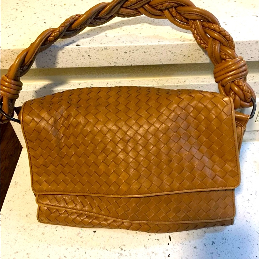 BOTTEGA Venetia